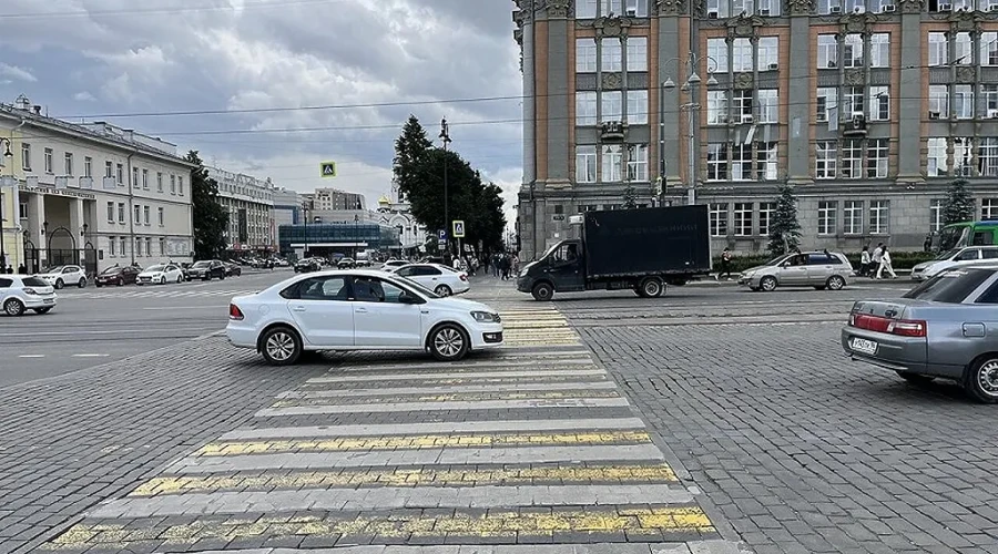 Сквер напротив здания Свердловской филармонии будет носить имя контрразведчика
