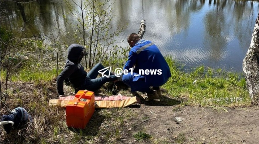  Во время «Майской прогулки» молодая екатеринбурженка сломала ногу