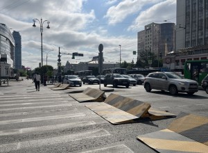 Огромные пробки: в Екатеринбурге до конца недели перекрыли центр