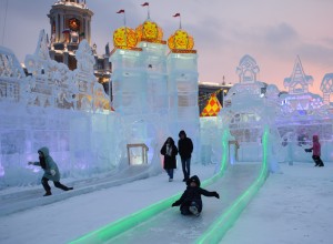 Работу Ледового городка на площади 1905 года в Екатеринбурге продлили