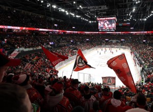 «Автомобилист» провёл первый матч на «УГМК Арене»