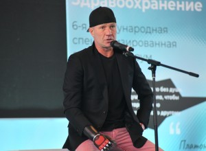 Олимпийский чемпион Роман Костомаров, который пережил ампутацию и кому, рассказал екатеринбуржцам, как научился жить заново