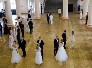 Выяснилось, сколько денег родители в Екатеринбурге готовы потратить на выпускной ребенка