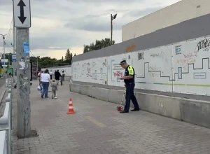 В Екатеринбурге два самокатчика влетели друг в друга около цирка