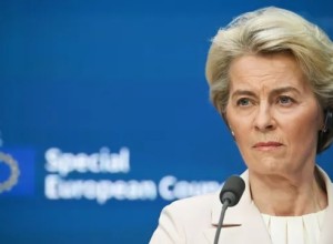 Во Франции обрушились на фон дер Ляйен из-за запретов для россиян