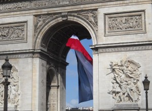 Figaro удалила информацию о разрешении Франции наносить удары по России