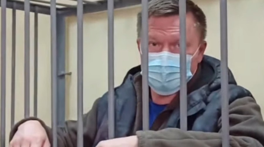 Главный свердловский десантник, которого обвиняют во взятке, получил ранение во время спецоперации