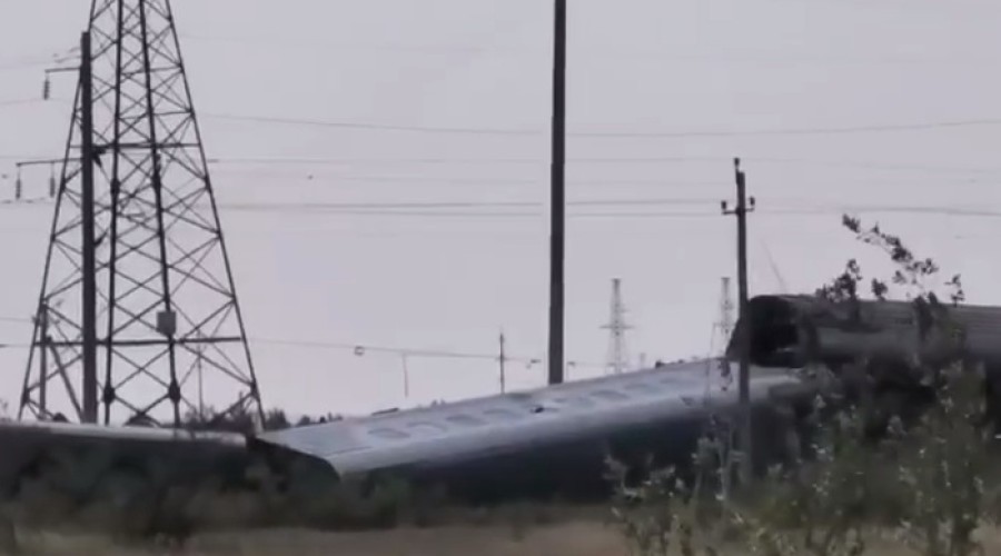 Пассажирский поезд сошел с рельсов в Волгоградской области 