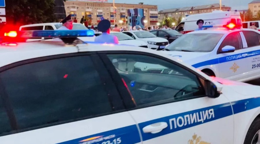 Свердловские силовики приехали к пенсионеру, угрожающему покончить с собой