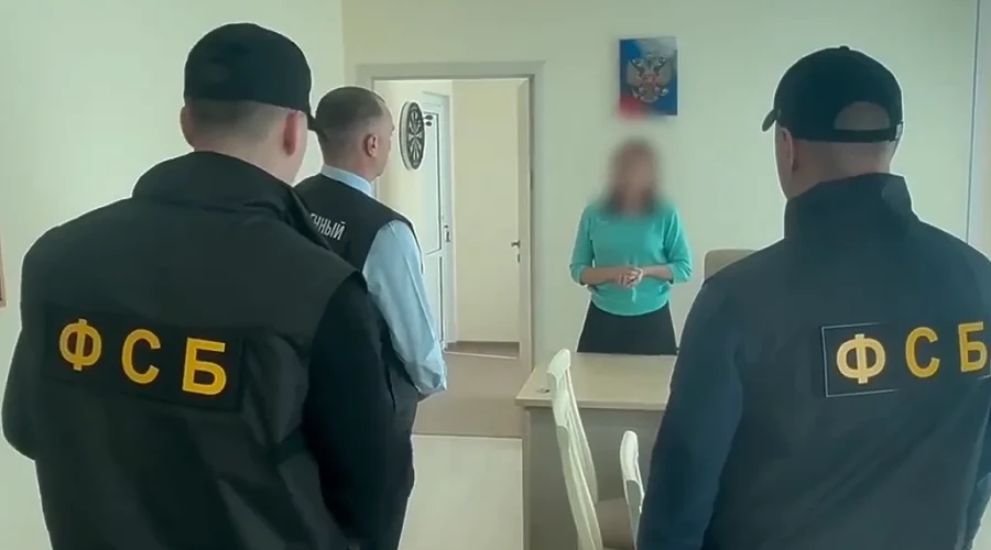 Сотрудники ФСБ задержали главврача уральской больницы на рабочем месте