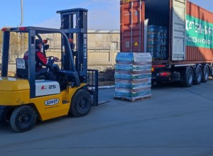 Бизнес Екатеринбурга направил 40 тонн бутилированной воды в пострадавшее от паводка Оренбуржье