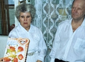 Квартиру на ЖБИ, в которой участковый ради денег убил чету пенсионеров, распечатают