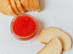 Стало известно, почему в России теперь такие дорогие рыба и икра
