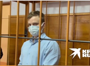 «Надеется, что признают невменяемым». В Екатеринбурге убийца маленькой дочери «косит под дурачка»