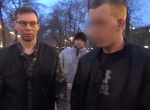В центре Екатеринбурга молодой парень с ножом напал на прохожих