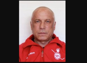 В Екатеринбурге умер известный хоккейный тренер