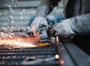 На Уралвагонзаводе назвали фейком документ о сокращении 60% работников ради мобилизации