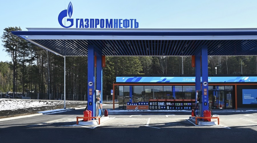На Екатеринбургской кольцевой автодороге открылась первая АЗС сети «Газпромнефть».