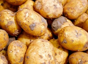 СМИ: Реальная продуктовая инфляция в России за год составила 25-30%