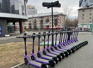 Самокатчикам запретят разъезжать по центру Екатеринбурга. Но не всегда