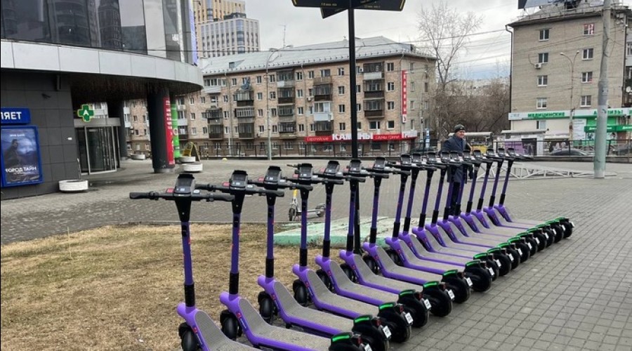 Самокатчикам запретят разъезжать по центру Екатеринбурга. Но не всегда