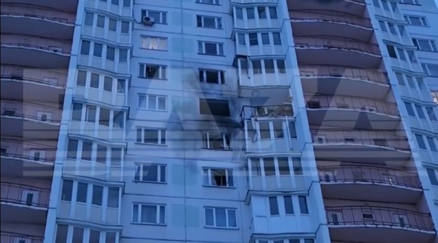 Беспилотники массово атаковали Россию