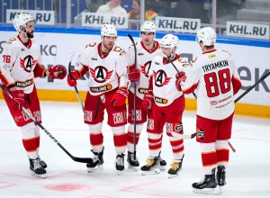 «Автомобилист» разгромил в гостях команду «Шанхайские Драконы»