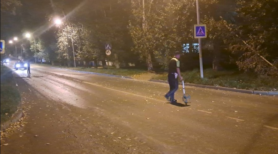 В Екатеринбурге мотоциклист сбил 12-летнюю девочку и уехал с места происшествия
