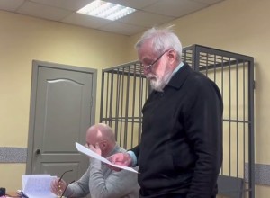 Глава уральского «Мемориала» * вышел из спецприемника