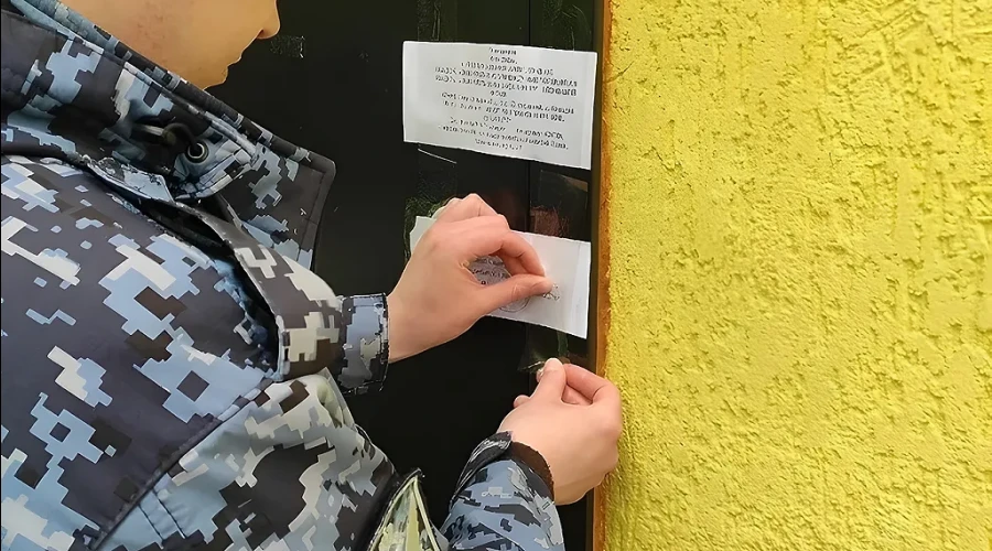 Судебные приставы закрыли школу в Свердловской области