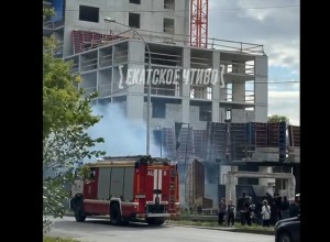 На Вторчермете загорелась стройка ЖК