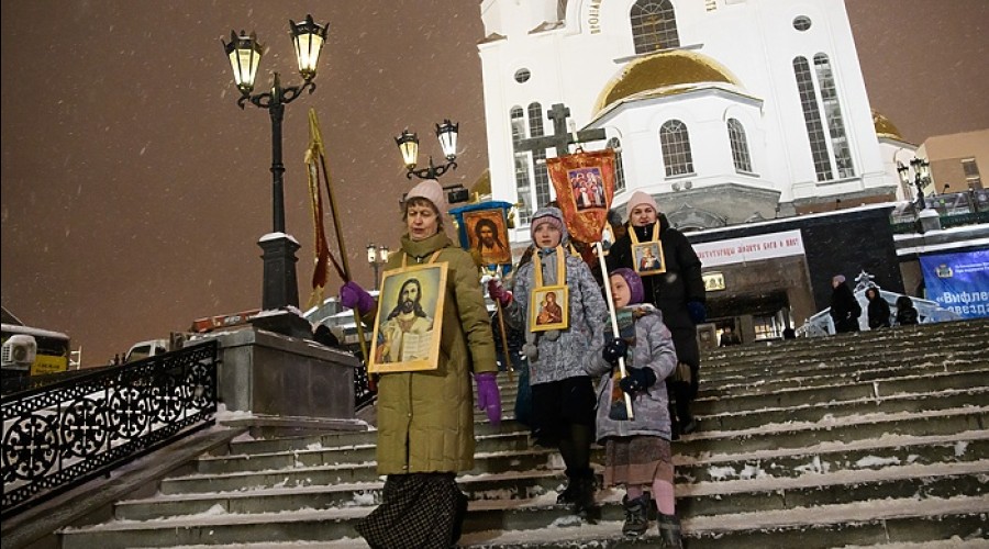 Тысячи свердловчан встретили Рождество