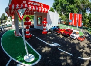 В Екатеринбурге строят заправку, которой вы никогда не сможете воспользоваться
