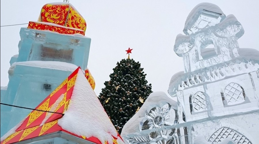 Главный ледовый городок в Екатеринбурге завершил работу