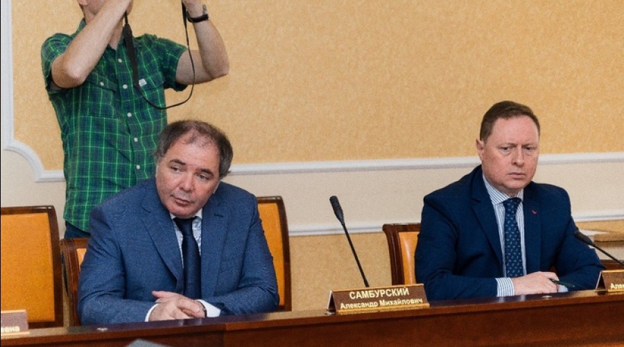 Бывшего чиновника из Екатеринбурга отправили в СИЗО за взятку