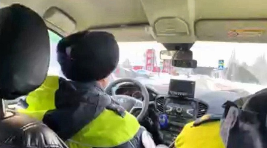 В Уфе сотрудники ГИБДД назвали екатеринбуржца «наркоманом» и уговорили отказаться от прохождения медосвидетельствования