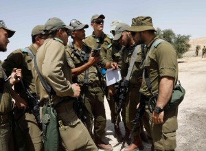 Армия Израиля сообщила об обстреле со стороны Сирии и ведет ответный огонь