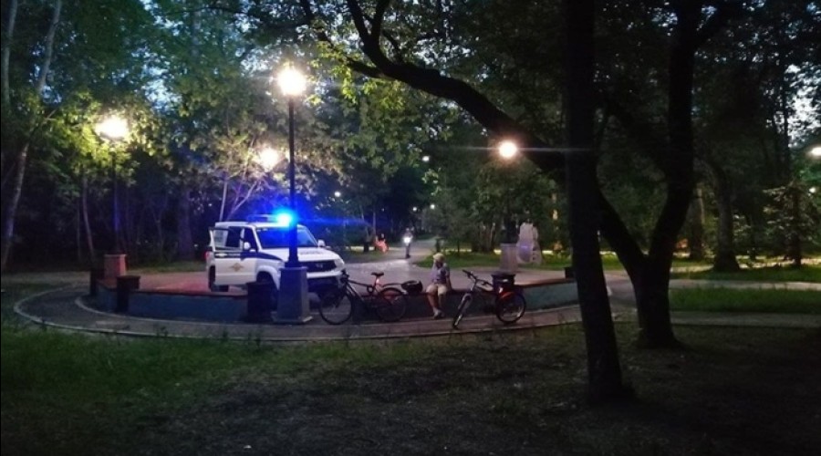 В Зелёной Роще трое подростков напали на спецназовца