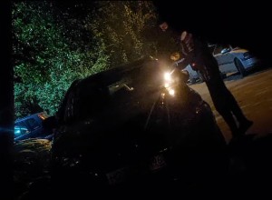 Екатеринбуржец сжег машину автохама