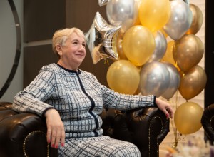 Свердловчанка подарила внучке миллион рублей. Но ей пришлось делиться