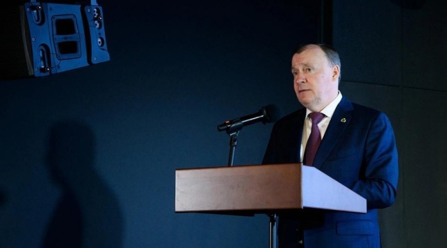 Мэр Екатеринбурга Орлов готовит отставку главы крупного района