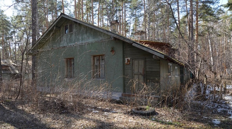 На берегу Шарташа в Екатеринбурге продают дачи ученых УРО РАН
