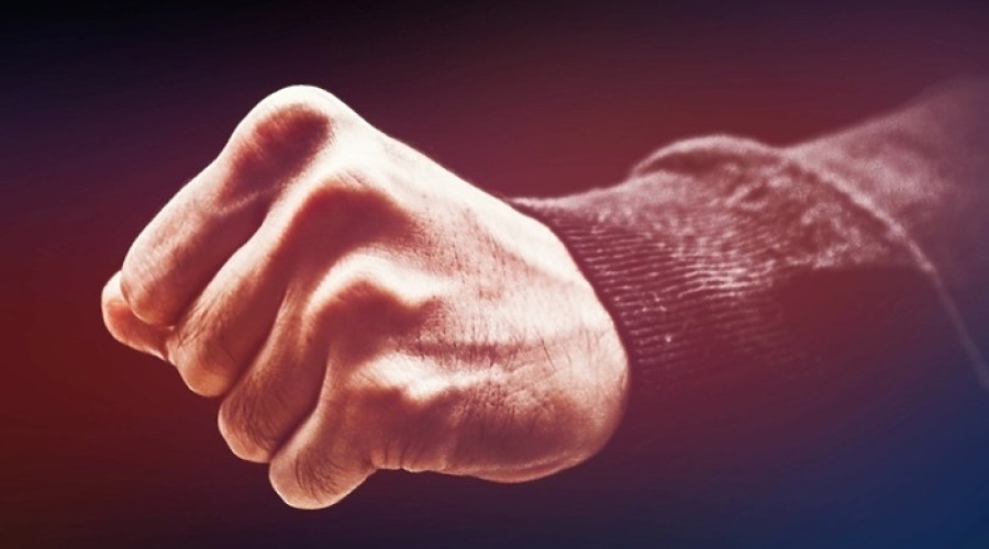В Нижнем Тагиле десятиклассник жестоко избил 15-летнего подросткаВ Нижнем Тагиле десятиклассник жестоко избил 15-летнего подростка