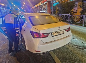 Появились подробности ДТП в центре Екатеринбурга, где машину разорвало на части