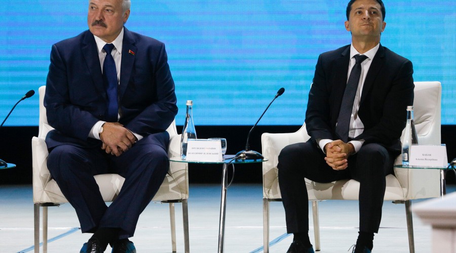 Лукашенко заявил, что Зеленский «ведет себя абсолютно правильно» 