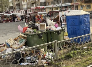 Вице-мэр Екатеринбурга уволил двух сотрудников районной админстрации за плохую уборку улиц