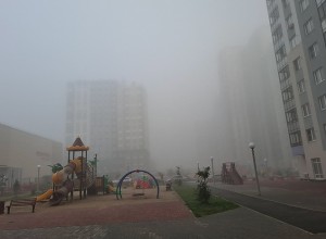 «Будто в фильм ужасов попал»: Екатеринбург утонул в тумане