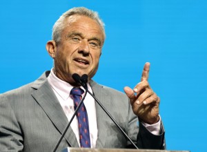 Кеннеди-младший намерен выйти из президентской гонки в пользу Трампа