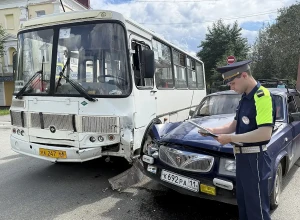 В Свердловской области автобус с пассажирами попал в ДТП