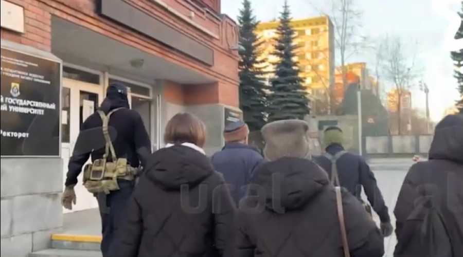 В Екатеринбурге доцента Горного университета задержали за дискредитацию ВС РФ